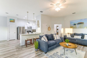 Bright Rockport Vacation Rental with Community Pool!